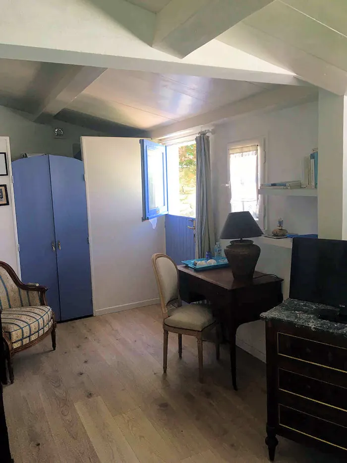 Coin bureau de la chambre Côté Plage
